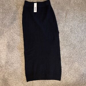 525 Brianna Boucle Black Knit Skirt